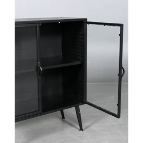 Vitrineskab i industrielt design