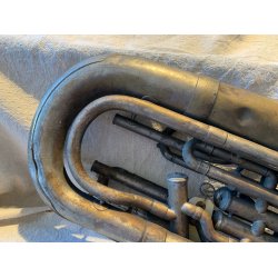 Gammel Tuba fra Frankrig