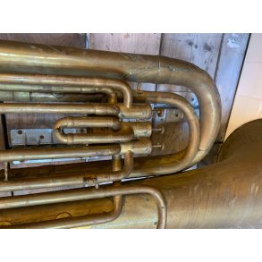 Gammel Tuba fra Frankrig