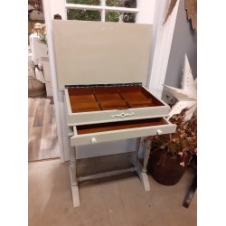 Gammelt sybord upcyclet