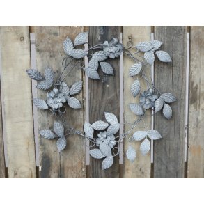 Krans med blomster fra Chic Antique