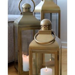 Lanterne i messinglook fra Sjls Nordic