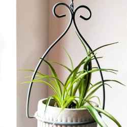 Hngende holder t/potte og lignende 